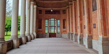 Säulen im korinthischen Stil im Kurhaus Baden Baden